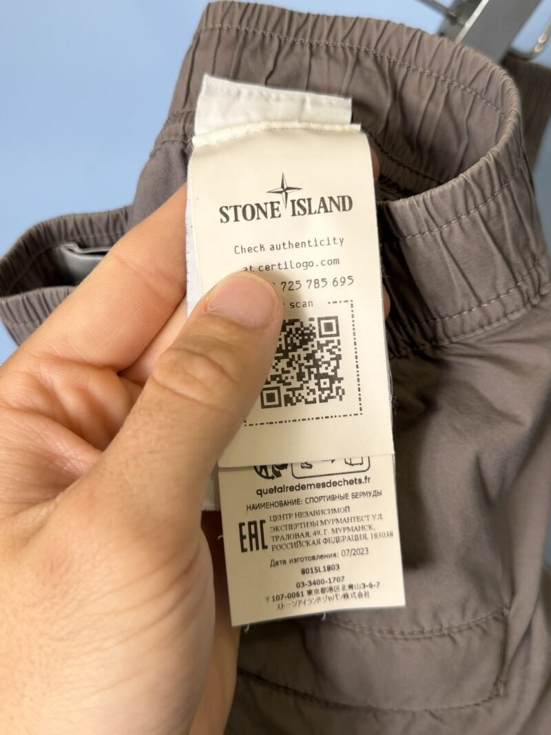 32W Stone Island Stone Grey Comfort Fit Cargo Shorts - Image 4