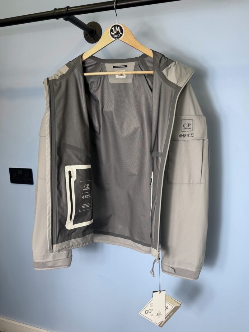 BNWT XL C.P. Company Grey Goretex Infinium Lightweight Jacket - Image 6