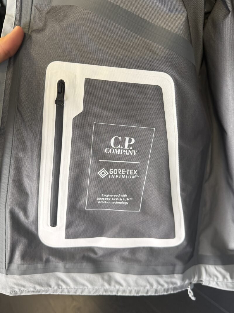 BNWT XL C.P. Company Grey Goretex Infinium Lightweight Jacket - Image 8