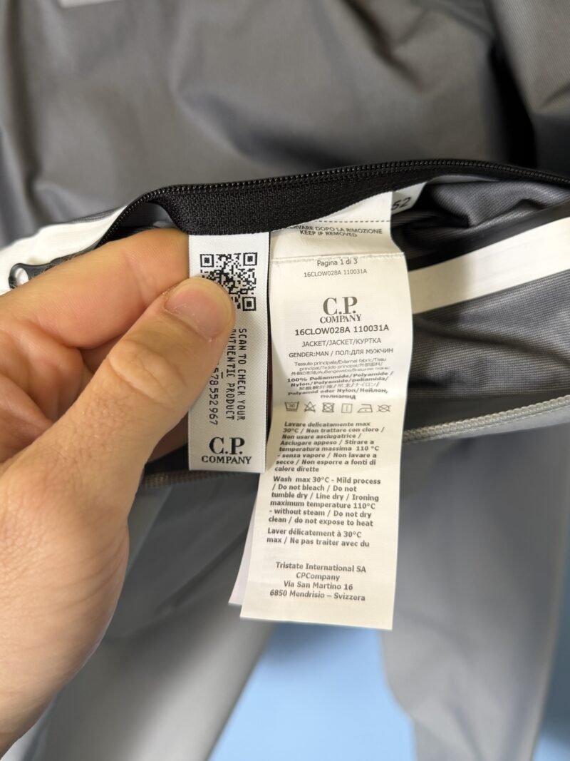 BNWT XL C.P. Company Grey Goretex Infinium Lightweight Jacket - Image 9