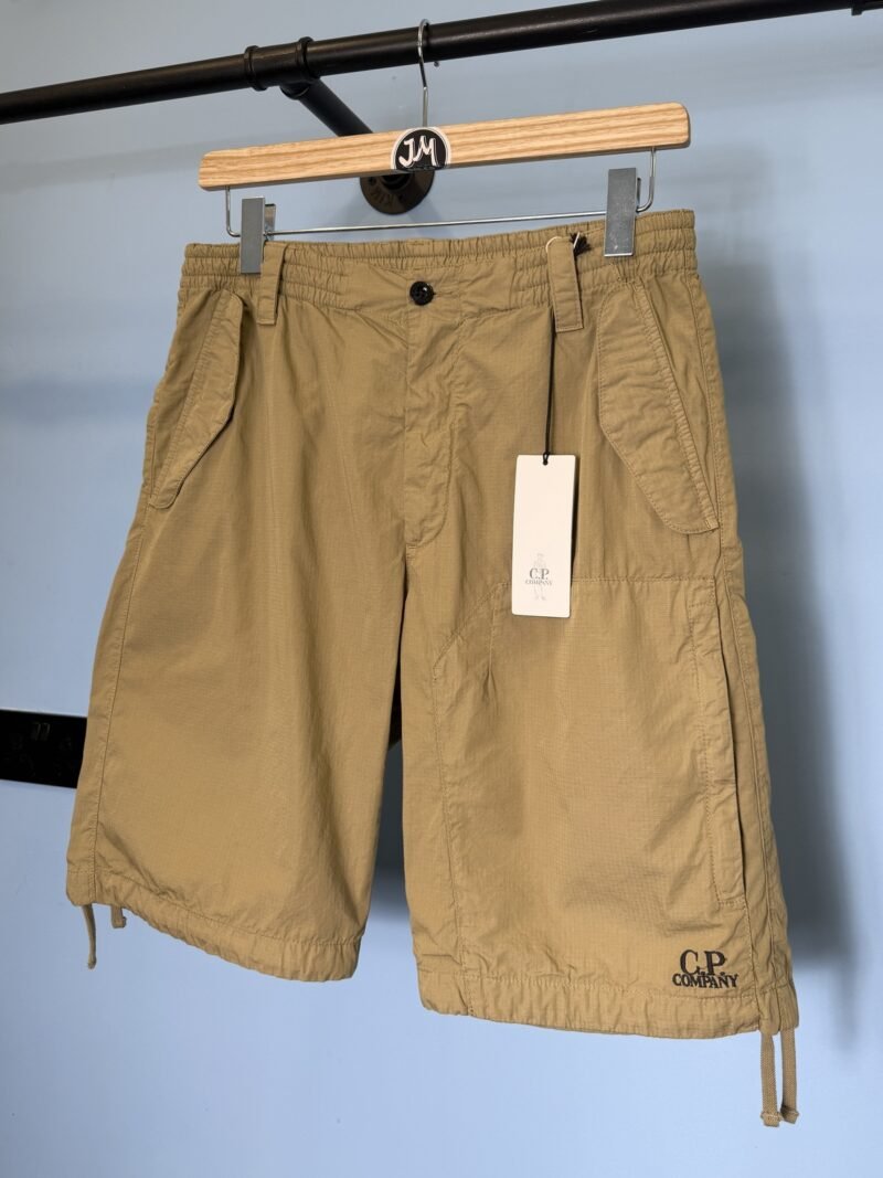 BNWT Medium C.P. Company Tan Brown Beige Embroidered Logo Cargo Shorts 32W 34W