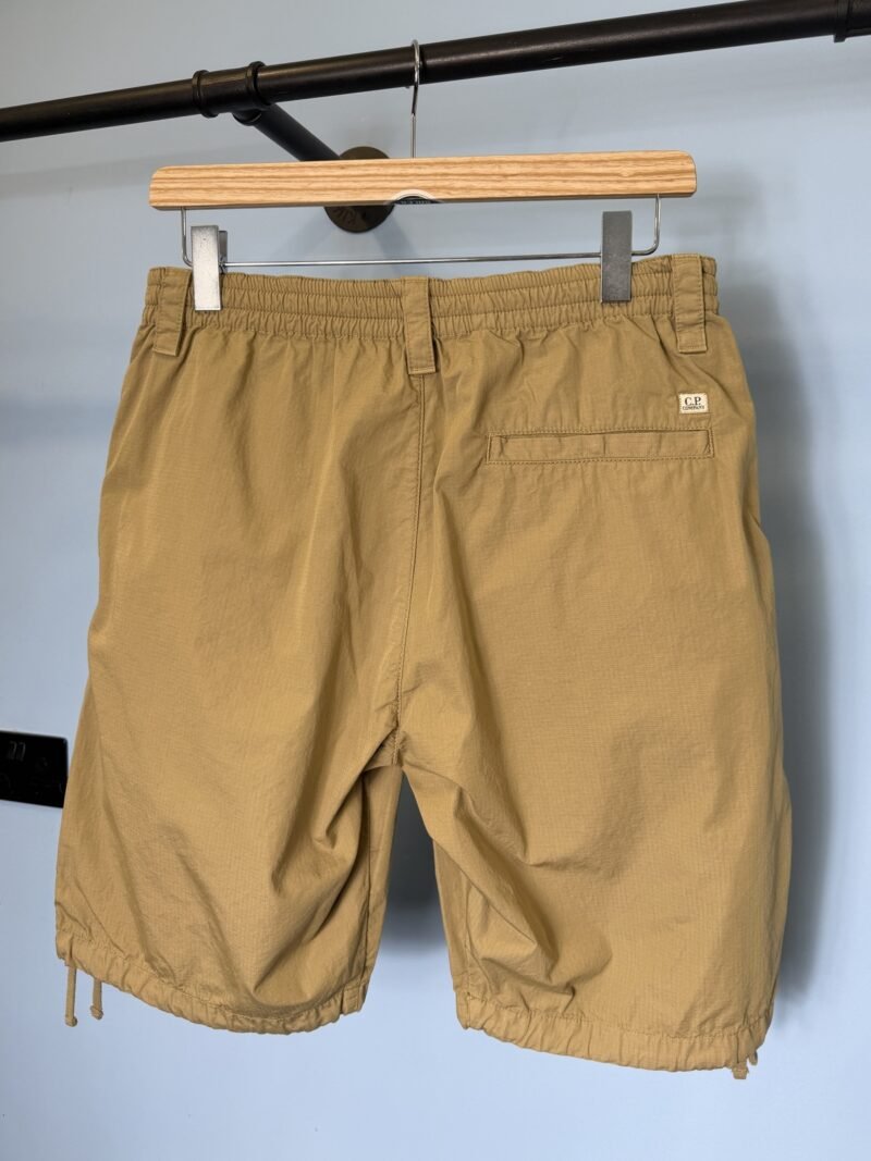BNWT Medium C.P. Company Tan Brown Beige Embroidered Logo Cargo Shorts 32W 34W - Image 4