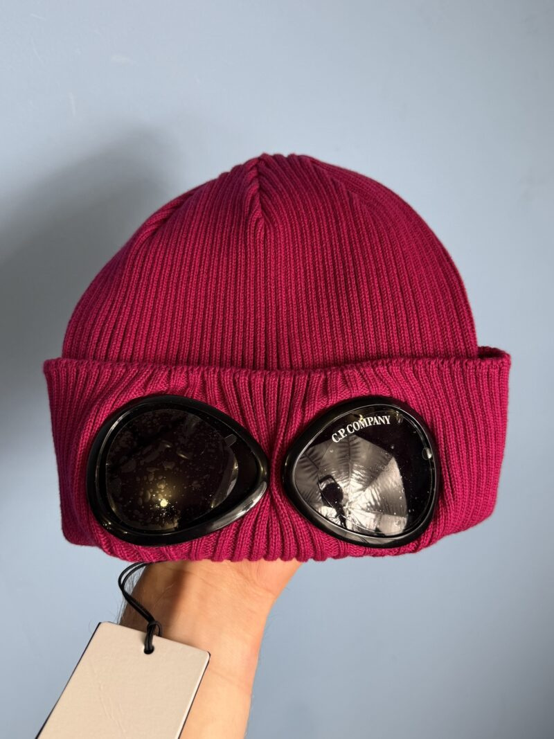 BNWT One Size C.P. Company Pink Fine Knit Goggle Beanie Hat