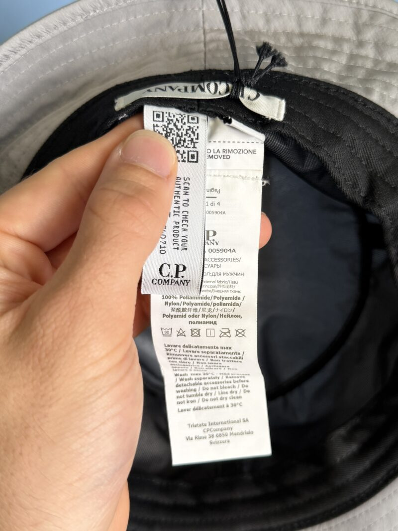 BNWT Large C.P. Company Grey Silver Chrome R Nylon Bucket Hat - Image 6