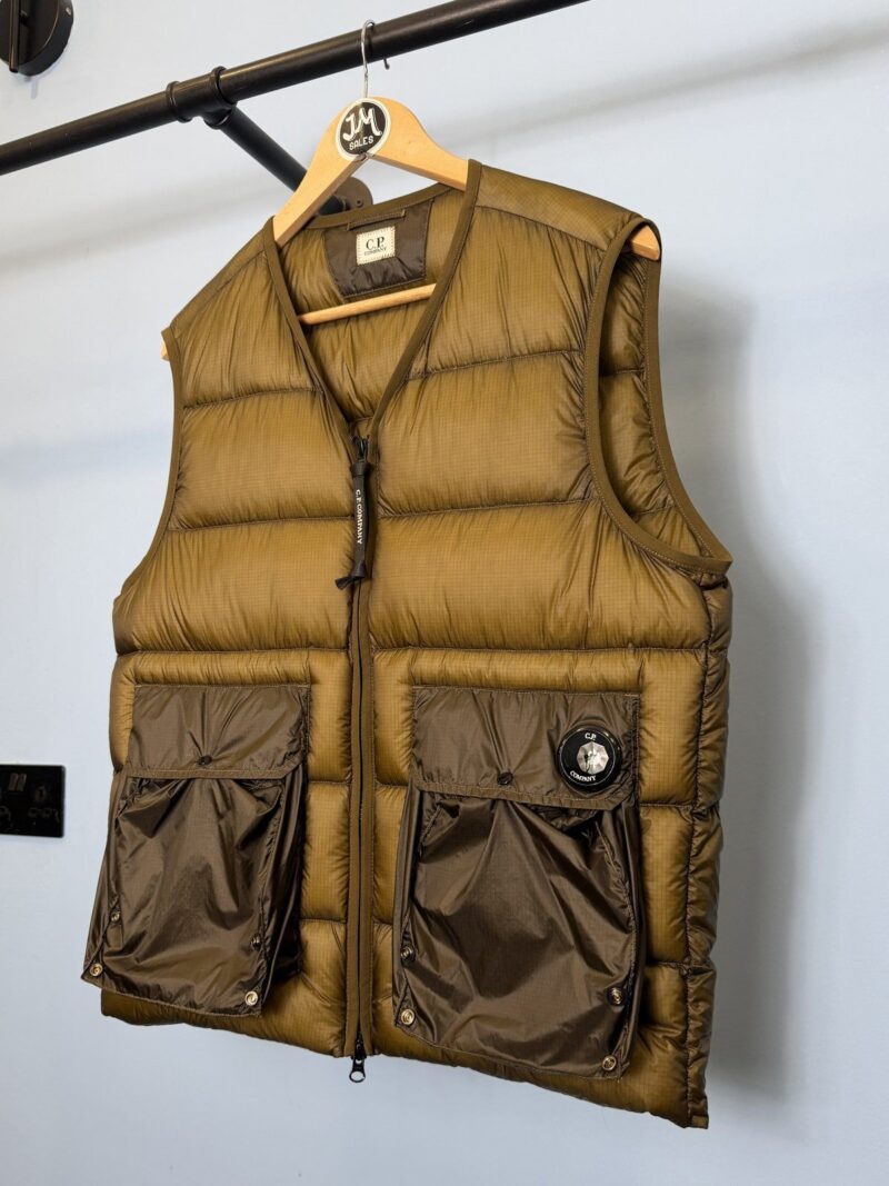 Medium C.P. Company Olive Green D.D. Shell Lens Down Gilet - Image 3