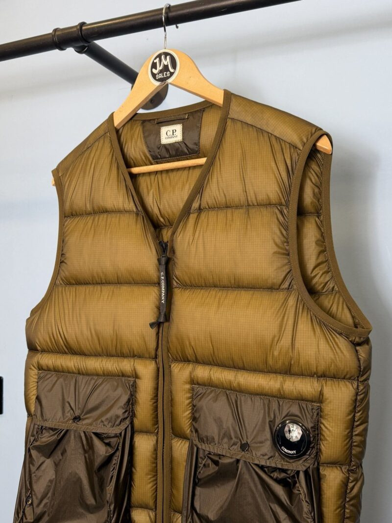 Medium C.P. Company Olive Green D.D. Shell Lens Down Gilet - Image 4