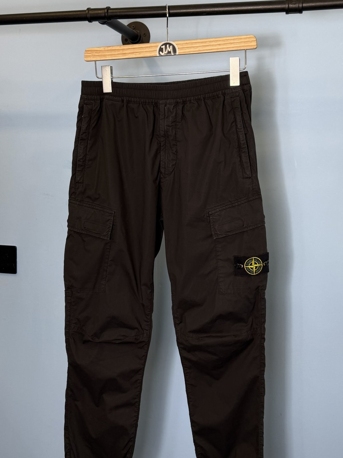 32W Stone Island Black Regular Tapered Fit RE-T Cargos Medium - Image 2