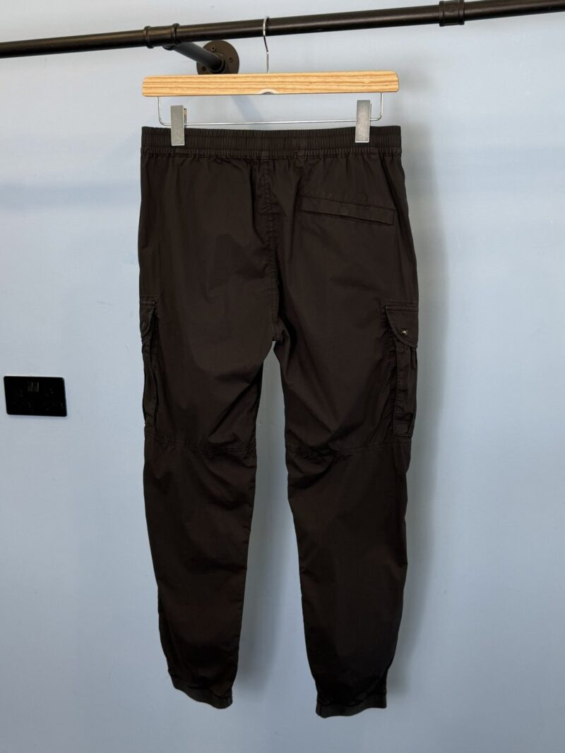 32W Stone Island Black Regular Tapered Fit RE-T Cargos Medium - Image 3