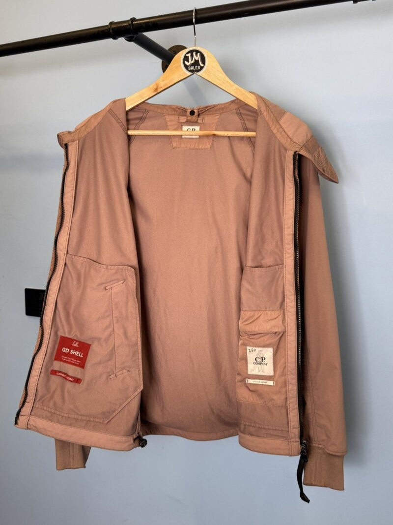 Medium C.P. Company Dusty Pink GD Shell Goggle Jacket - Image 3