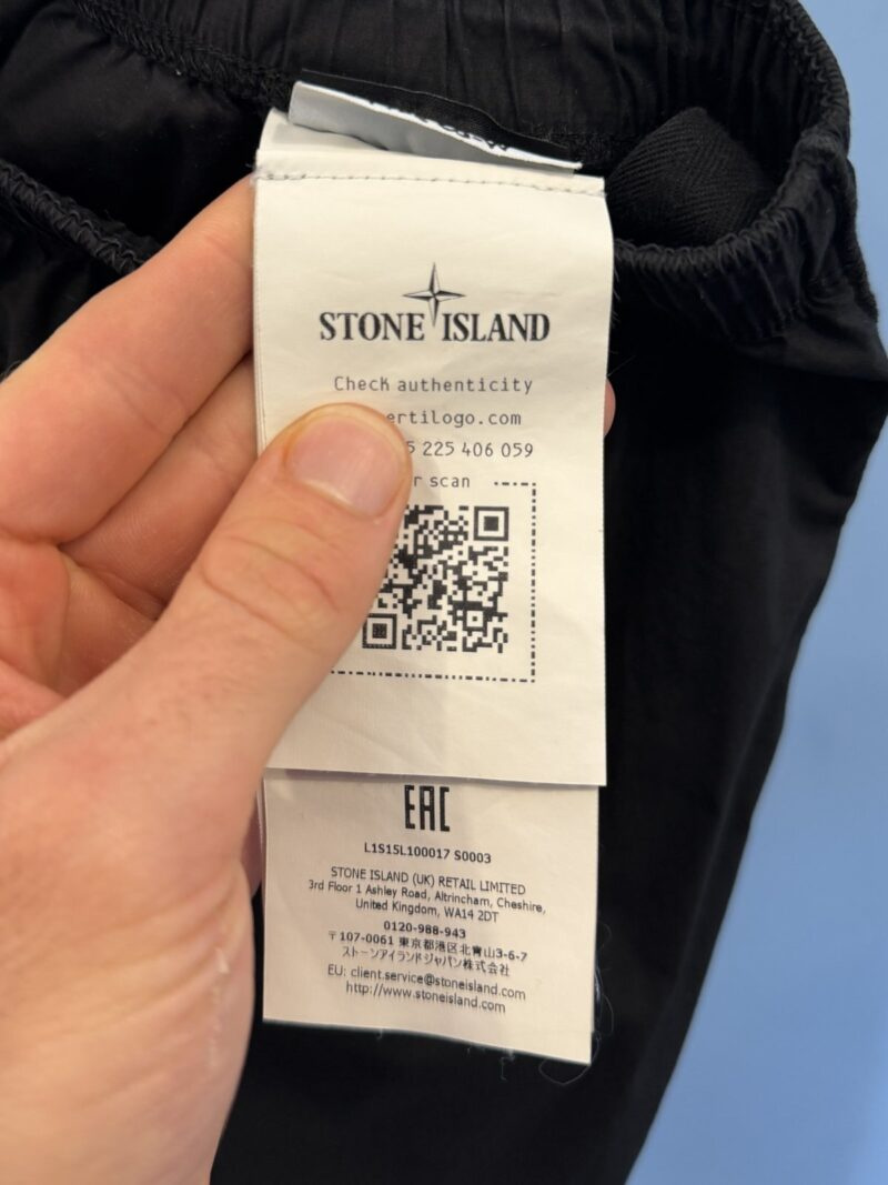 32W Stone Island Black Loose Wide Fit Shorts - Image 5
