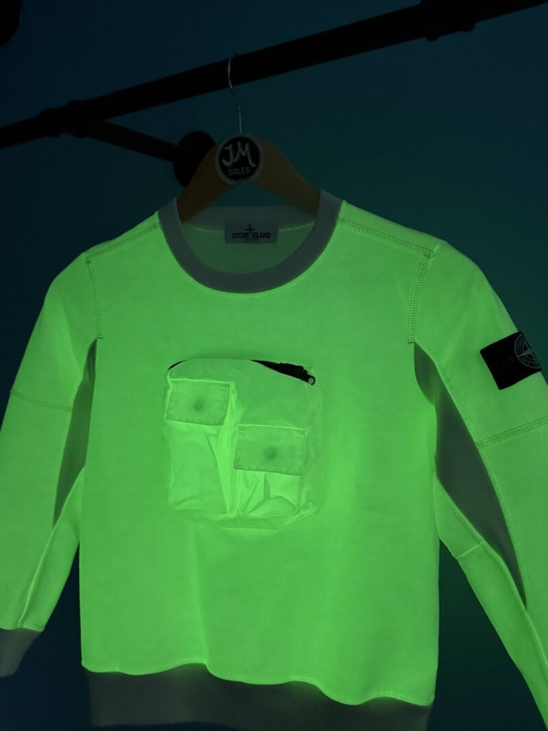 RARE Age 8 Stone Island Junior White Glow in the Dark Crewneck Sweatshirt Jumper - Image 3