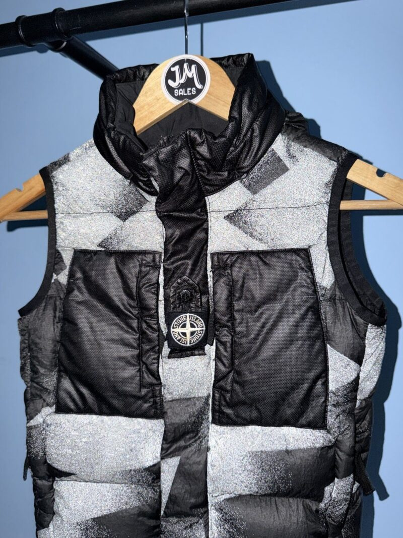 RARE Age 6 Stone Island Junior Grey Reflective Camo Down Gilet - Image 3